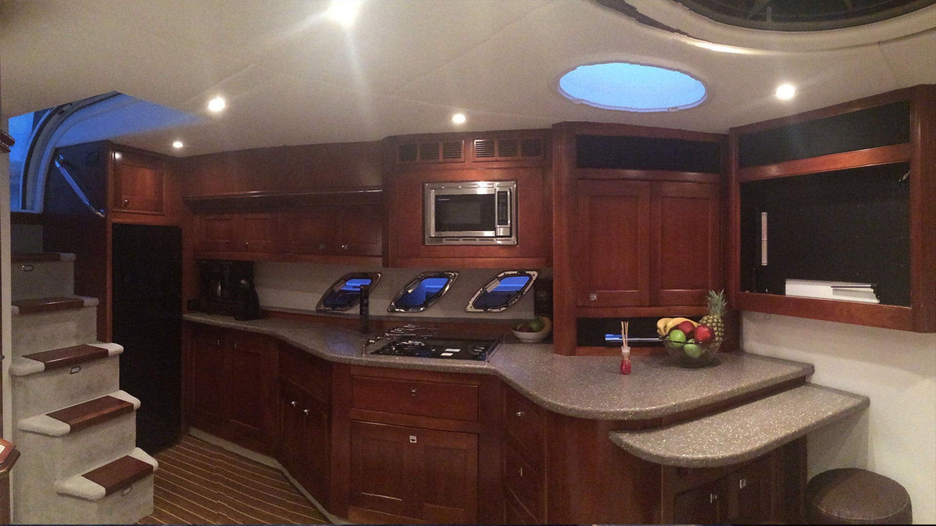 Cruiser Yacht - 560 Express - Victoria S
